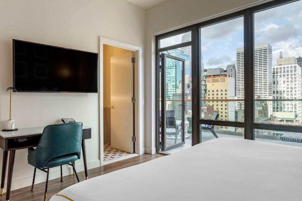 King Room with Balcony and City View interior