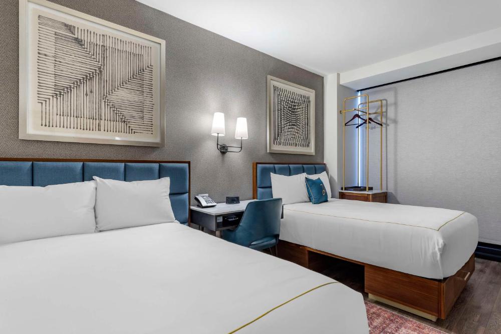 Double Room with Two Double Beds interior